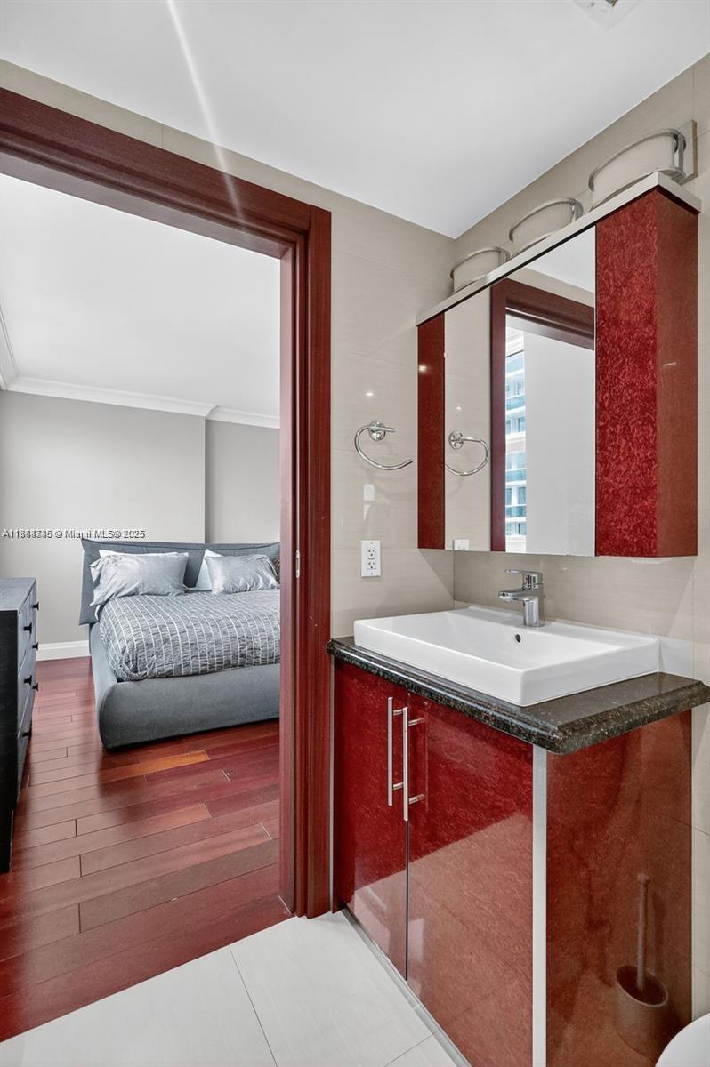 9500 OCEANS CONDO - Residential Lease