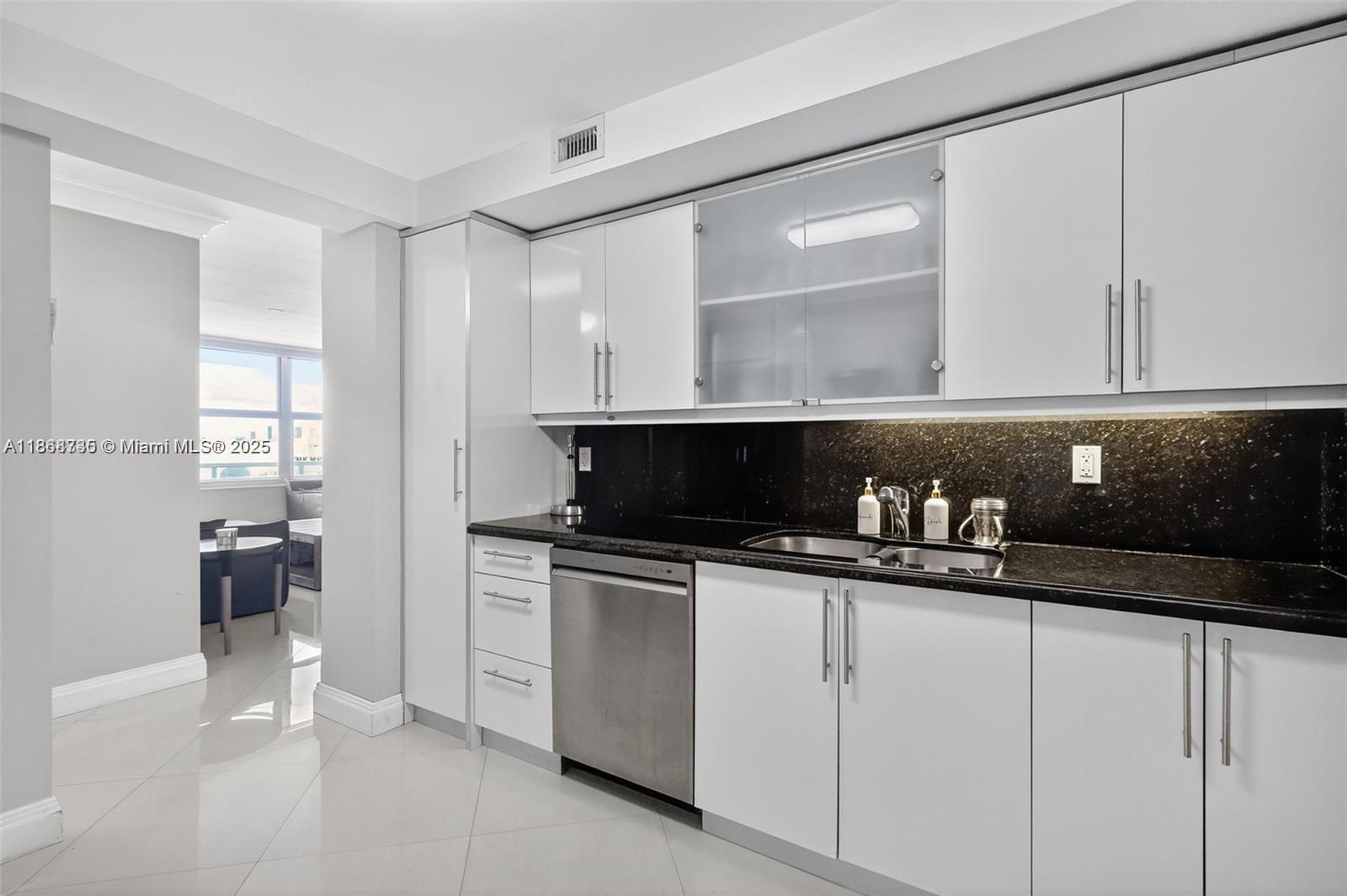 9500 OCEANS CONDO - Residential Lease