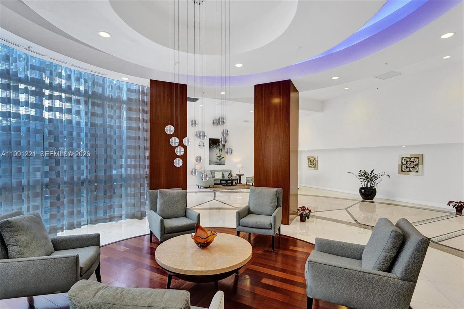 LA GORCE PALACE CONDO - Residential Lease