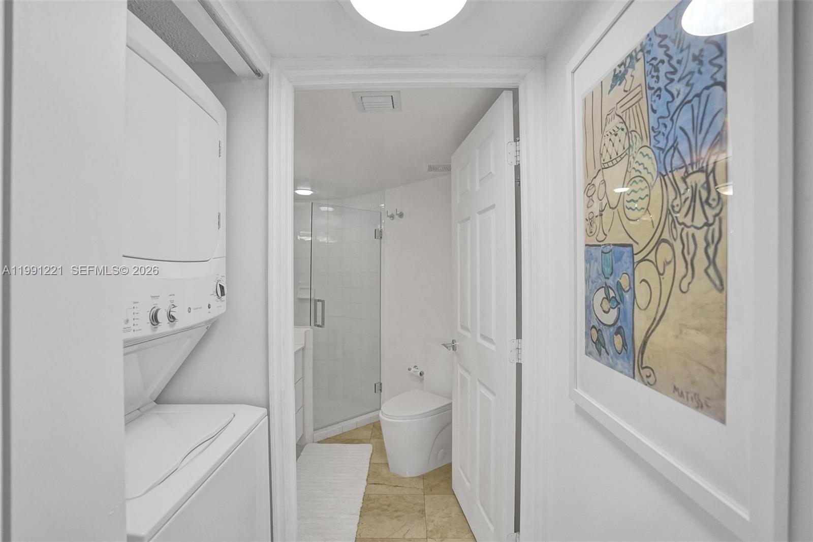 LA GORCE PALACE CONDO - Residential Lease