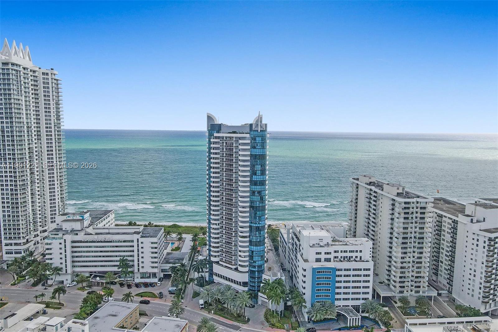 LA GORCE PALACE CONDO - Residential Lease