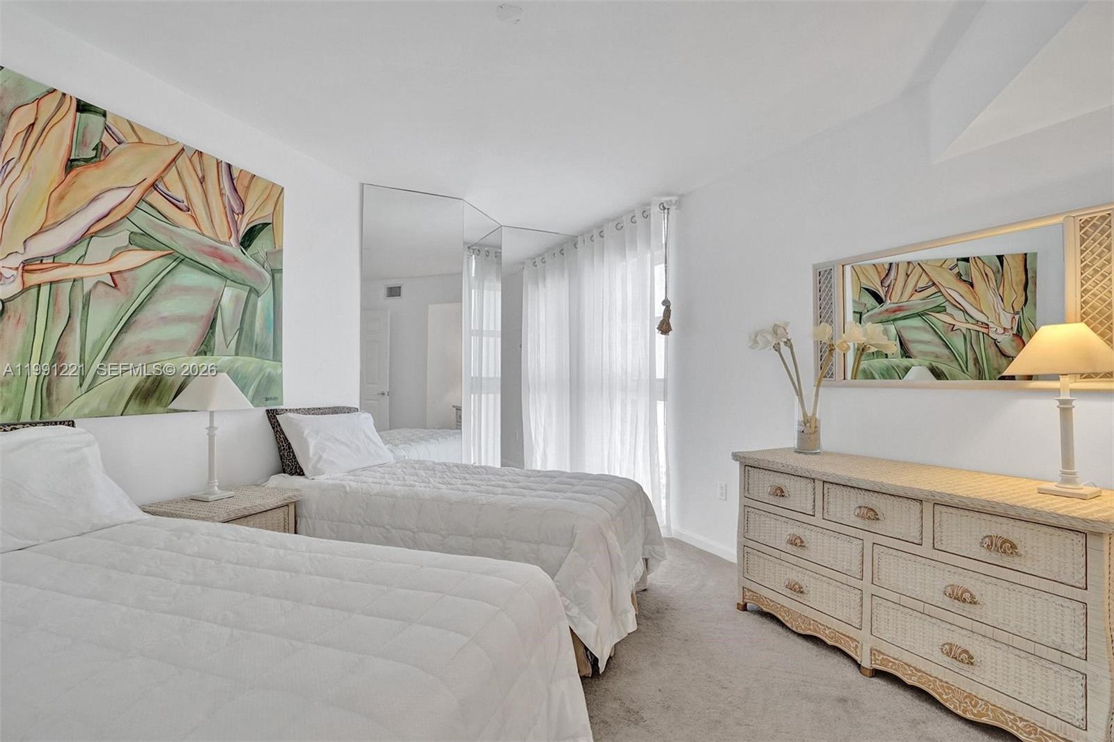 LA GORCE PALACE CONDO - Residential Lease