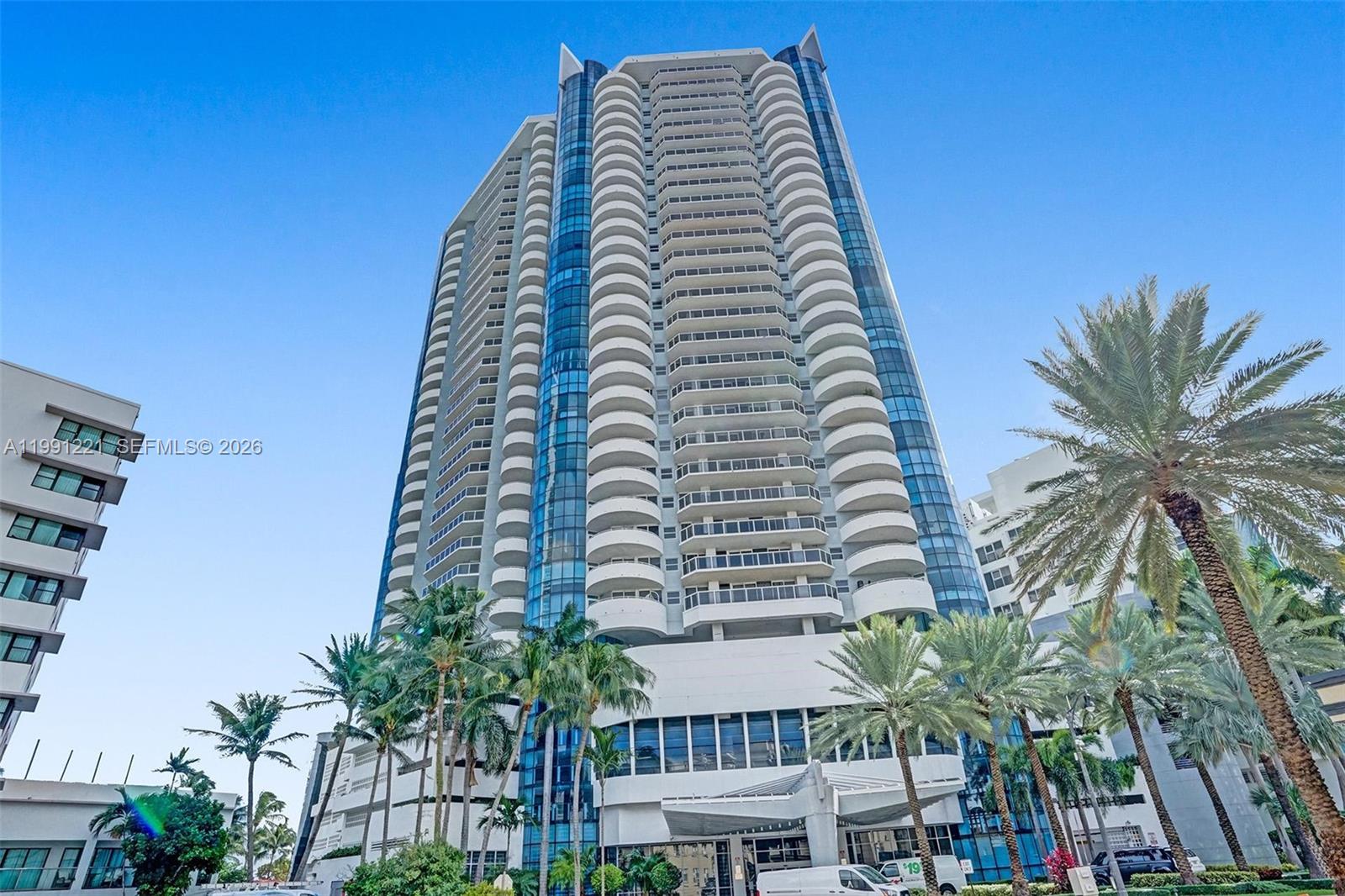 LA GORCE PALACE CONDO - Residential Lease