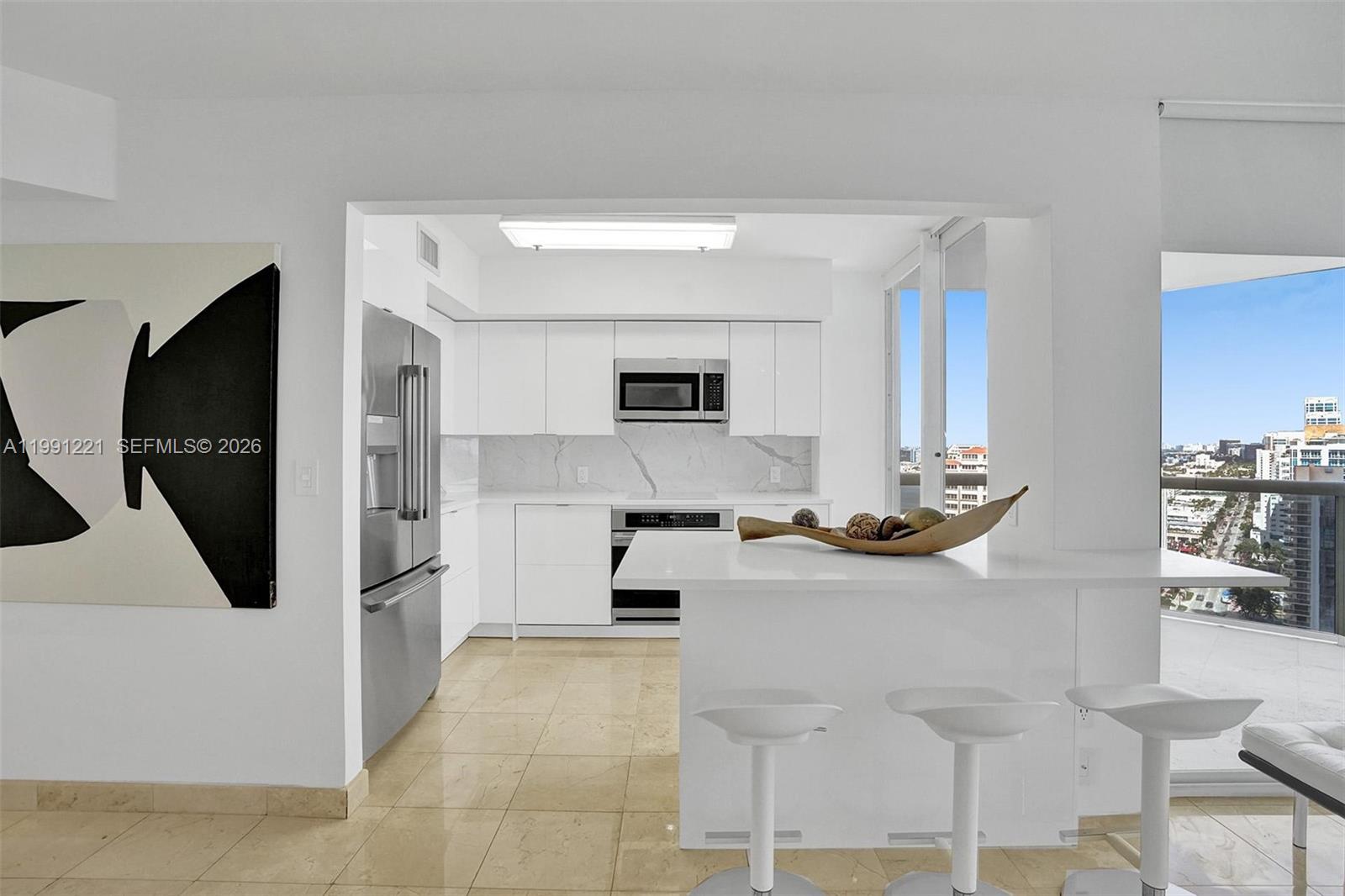 LA GORCE PALACE CONDO - Residential Lease