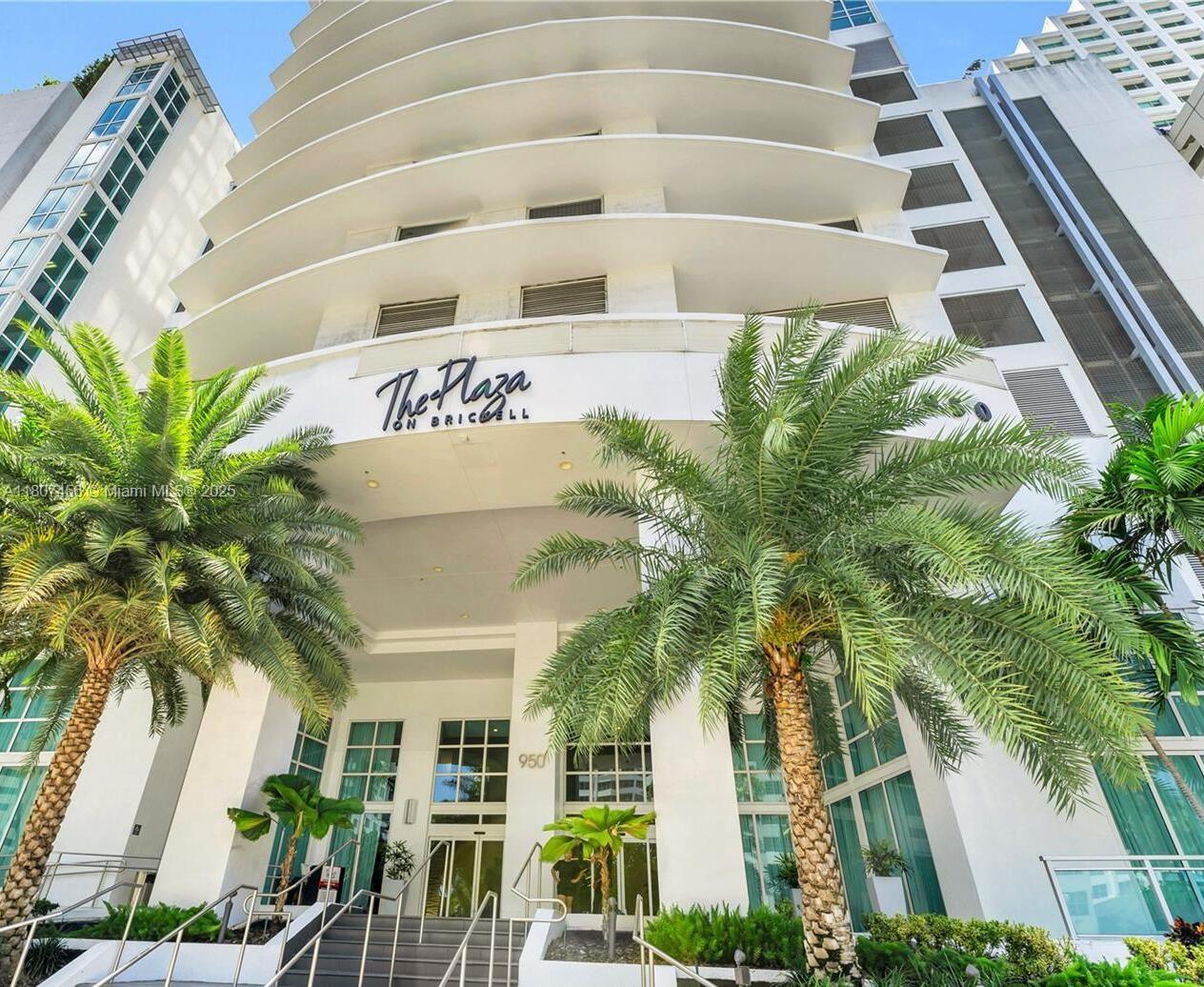 950 Brickell Bay Dr 2406, Miami, Broward County, Florida - 2 Bedrooms  
2 Bathrooms - 