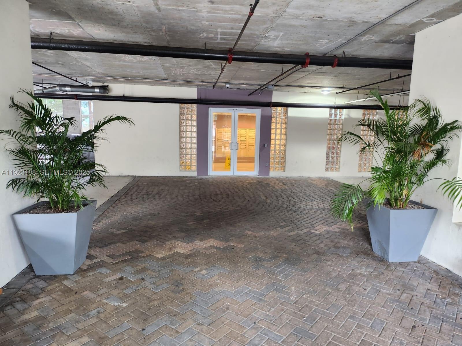 BRICKELL RIVERVIEW - Residential Lease