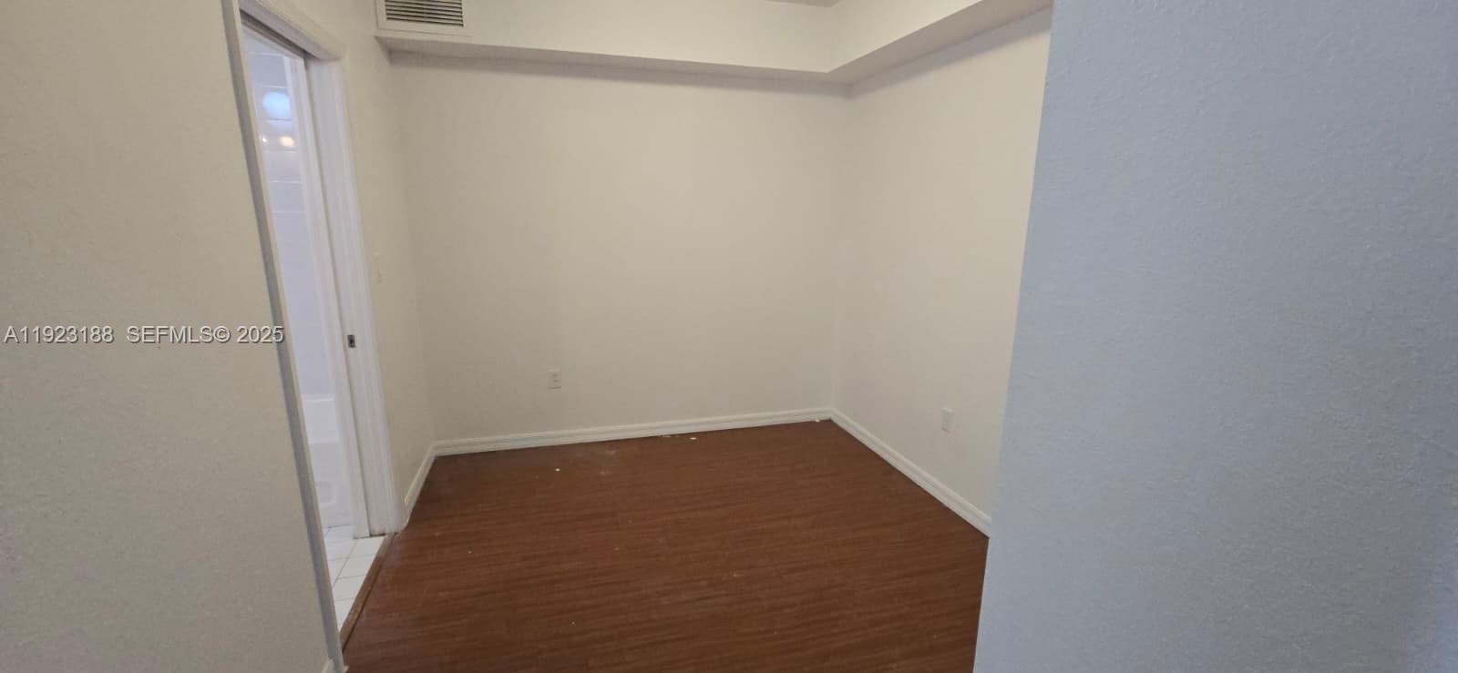 BRICKELL RIVERVIEW - Residential Lease