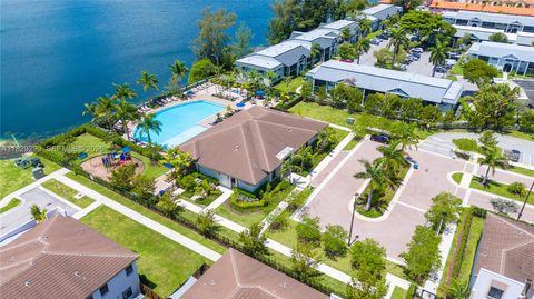 21018 NE 8th Ave 21018 Miami FL 33179