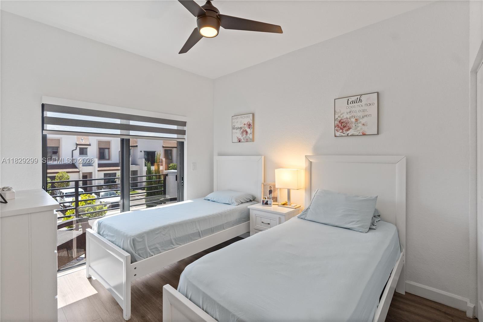 VIA VENTURA NEIGHBORHOOD - Residential