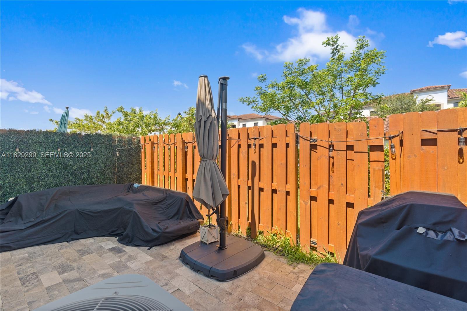 VIA VENTURA NEIGHBORHOOD - Residential