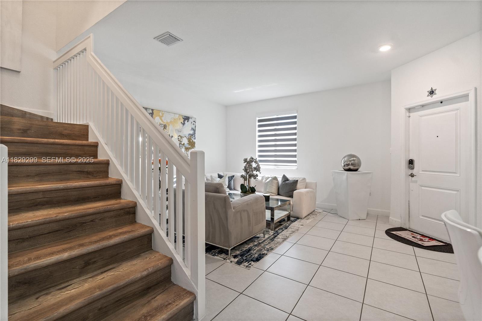 VIA VENTURA NEIGHBORHOOD - Residential