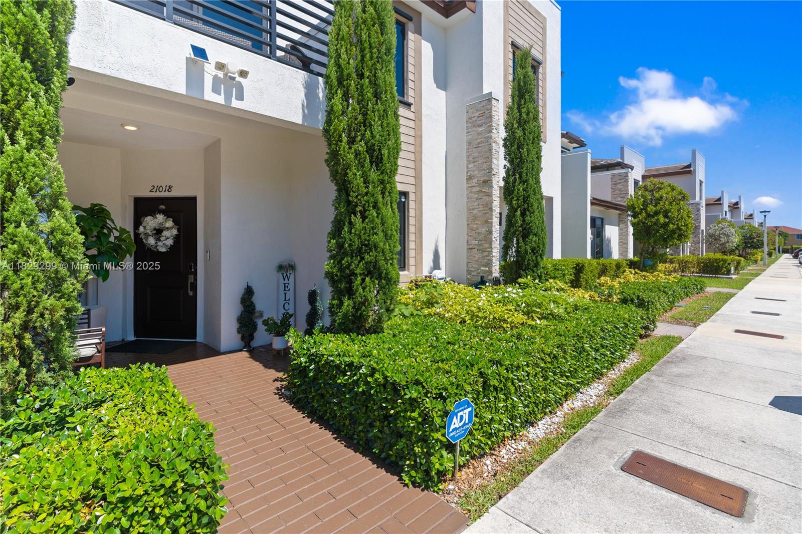 *CALL LISTING AGENT AND SAVE: 786.355.1449*
Beautiful upgraded 3 beds & 2.5 baths contemporary villa at the most sought after community of Via Ventura. This beautiful unit has been upgraded making it one of the best units in the neighborhood, with exclusive designer's gardening work to enhance unit's natural looks, wood floors throughout the 2nd floor and stairs, modern double glass door dividing living-formal dining room from it's oversized open kitchen with enough space for a breakfast & family gathering living area overlooking the patio w/more than enough space for your family BBQs! All impact windows and doors, brand new a/c & water heater, Tesla EV charger, in a complex with very low HOA of $236 and and exclusive clubhouse maintenance of $164 for a resort like pool, banquet and gym.