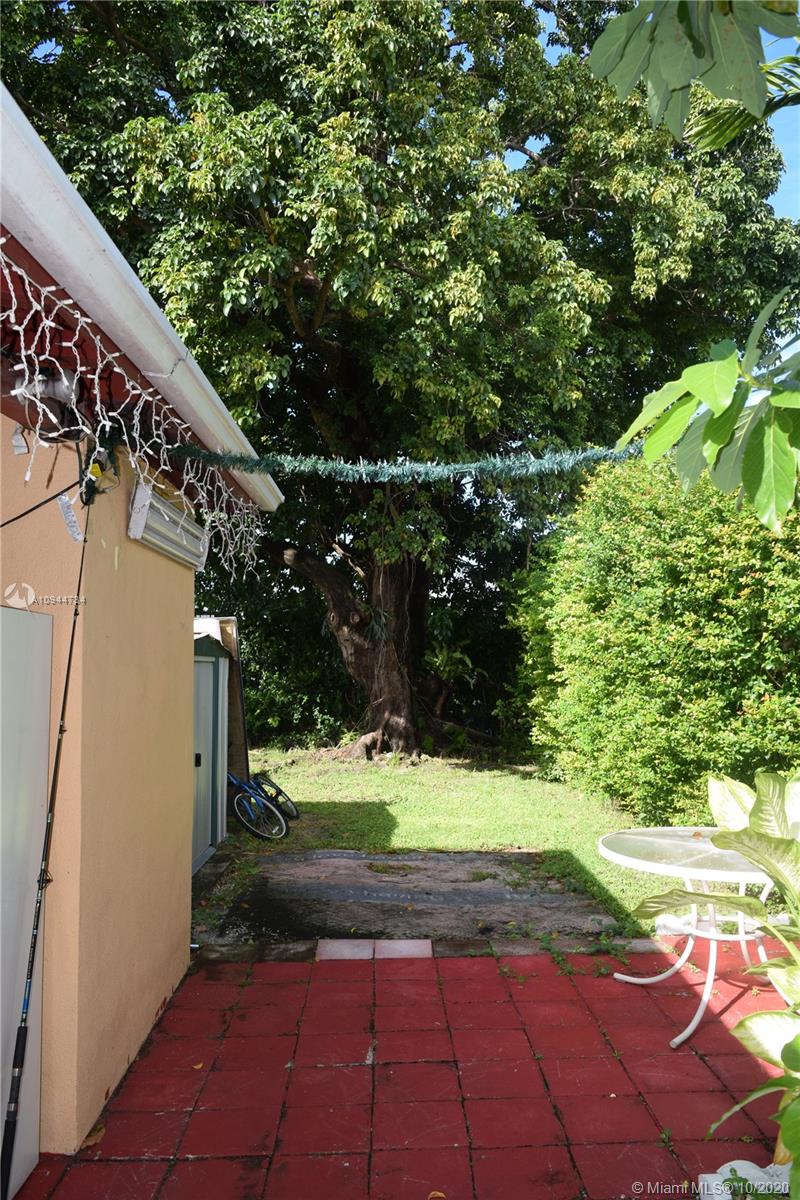 WESTWOOD LAKE 1ST ADDN - Residential