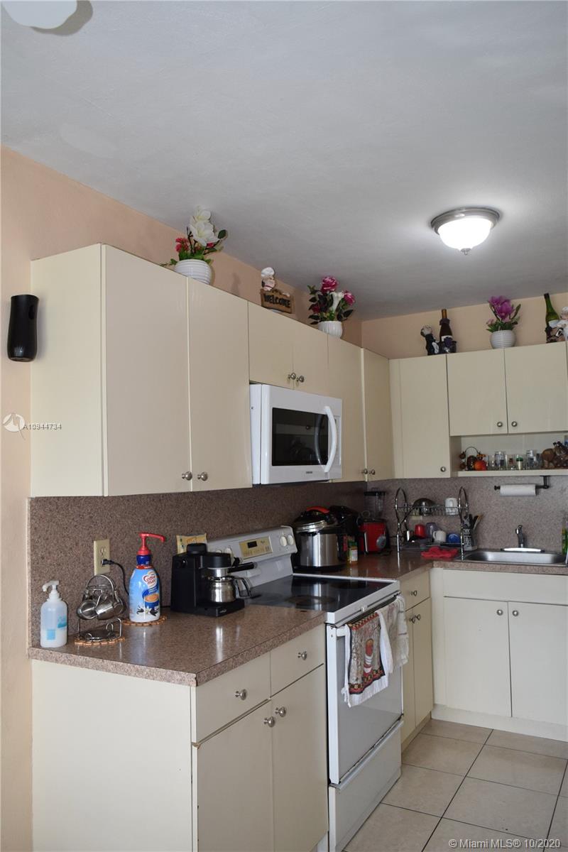 WESTWOOD LAKE 1ST ADDN - Residential