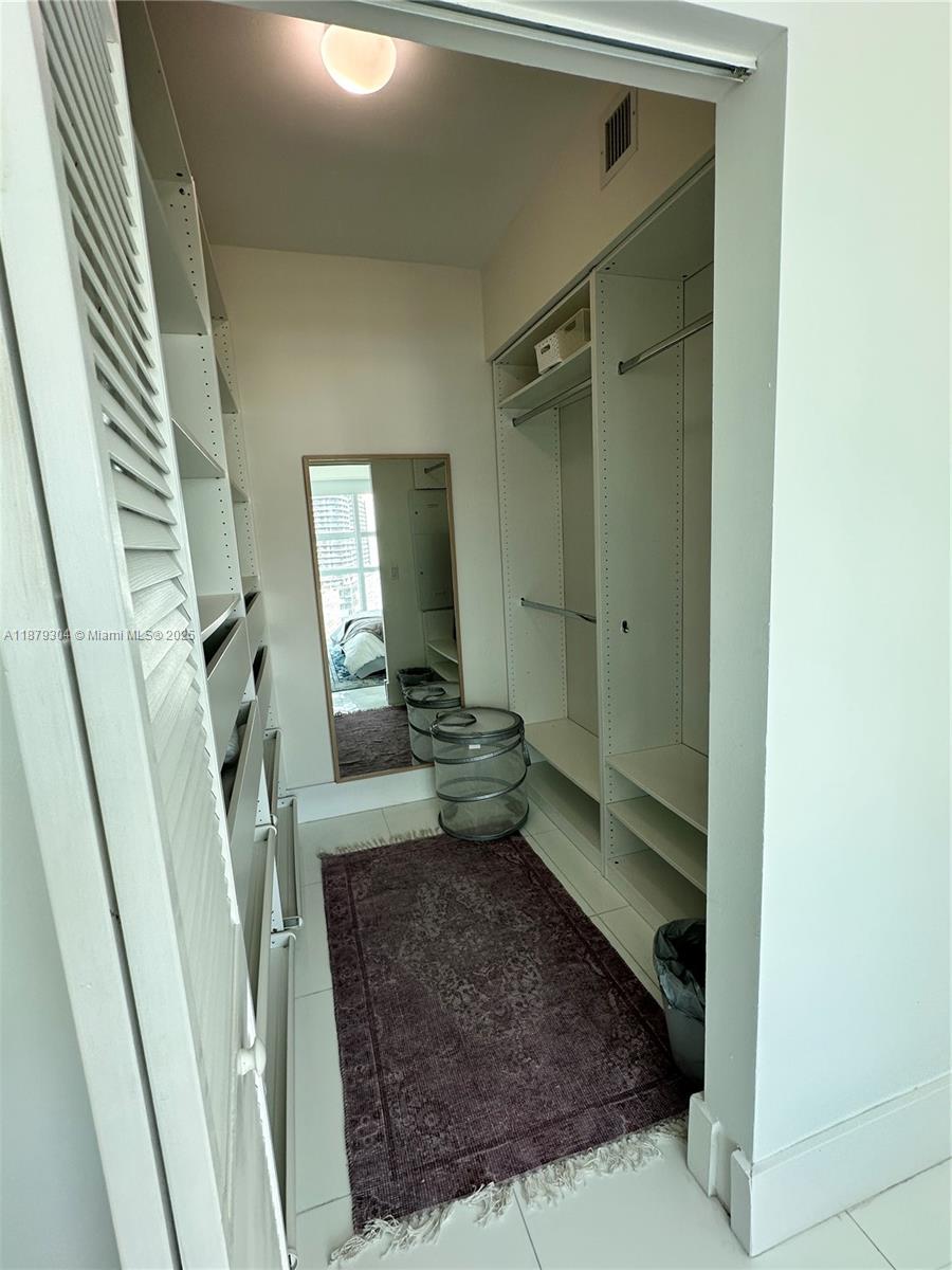 THE PLAZA - Residential Lease