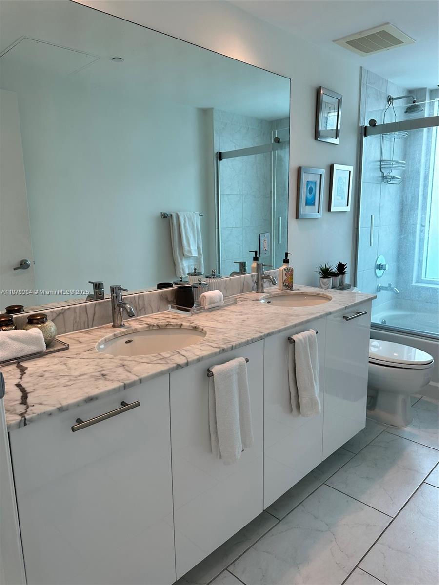 THE PLAZA - Residential Lease