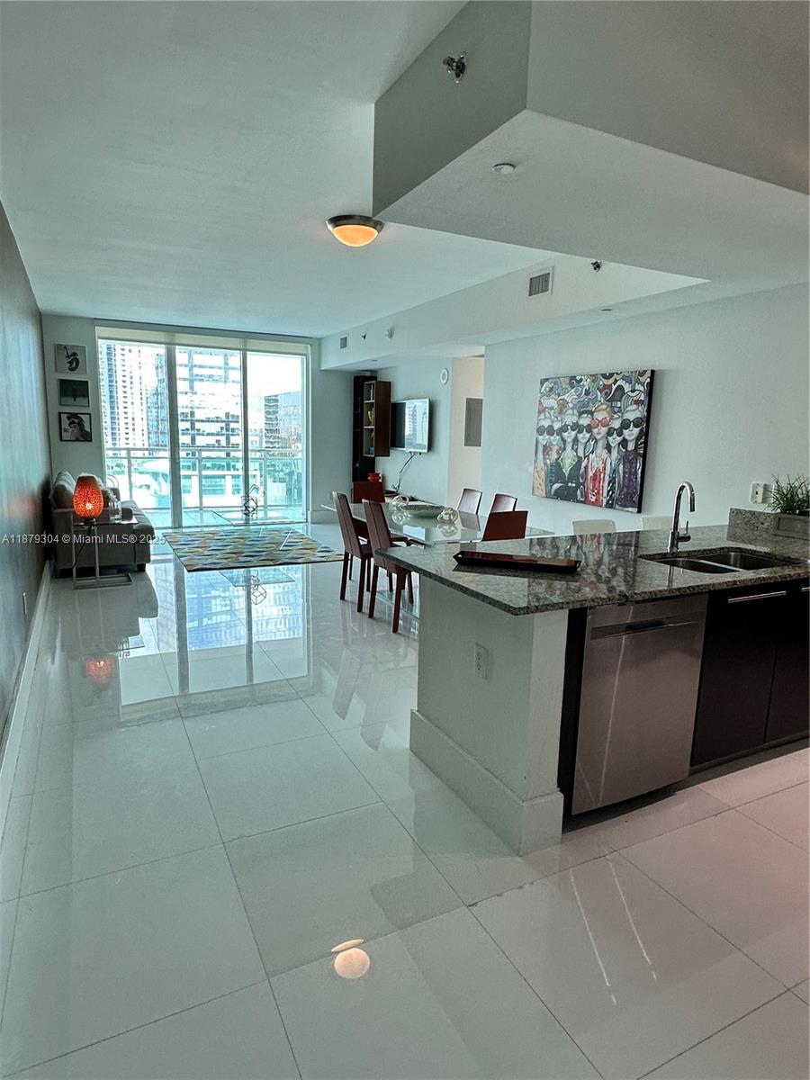 THE PLAZA - Residential Lease