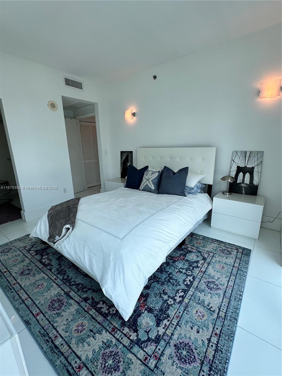 THE PLAZA - Residential Lease