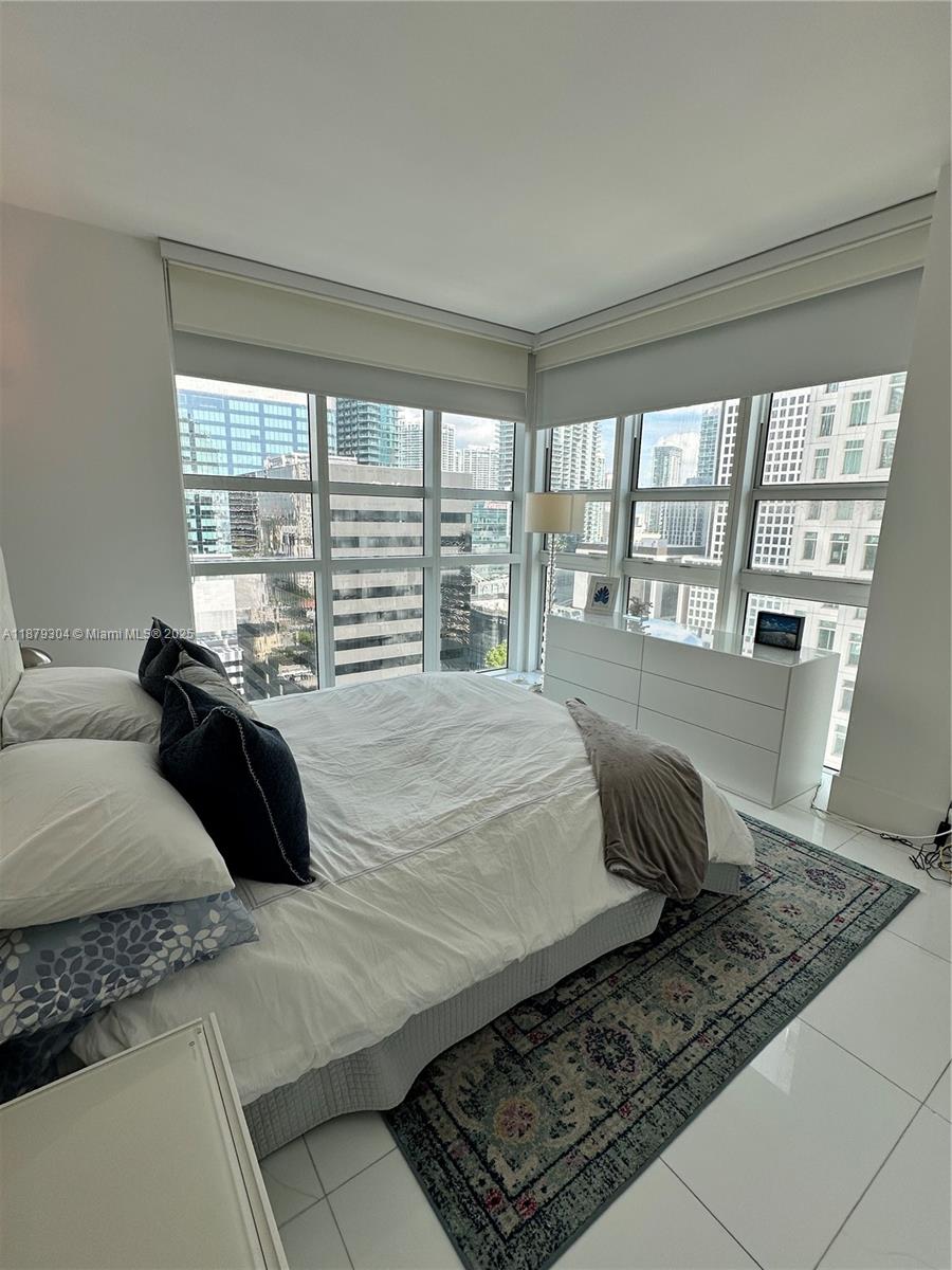 THE PLAZA - Residential Lease