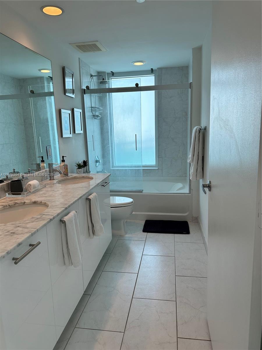 THE PLAZA - Residential Lease