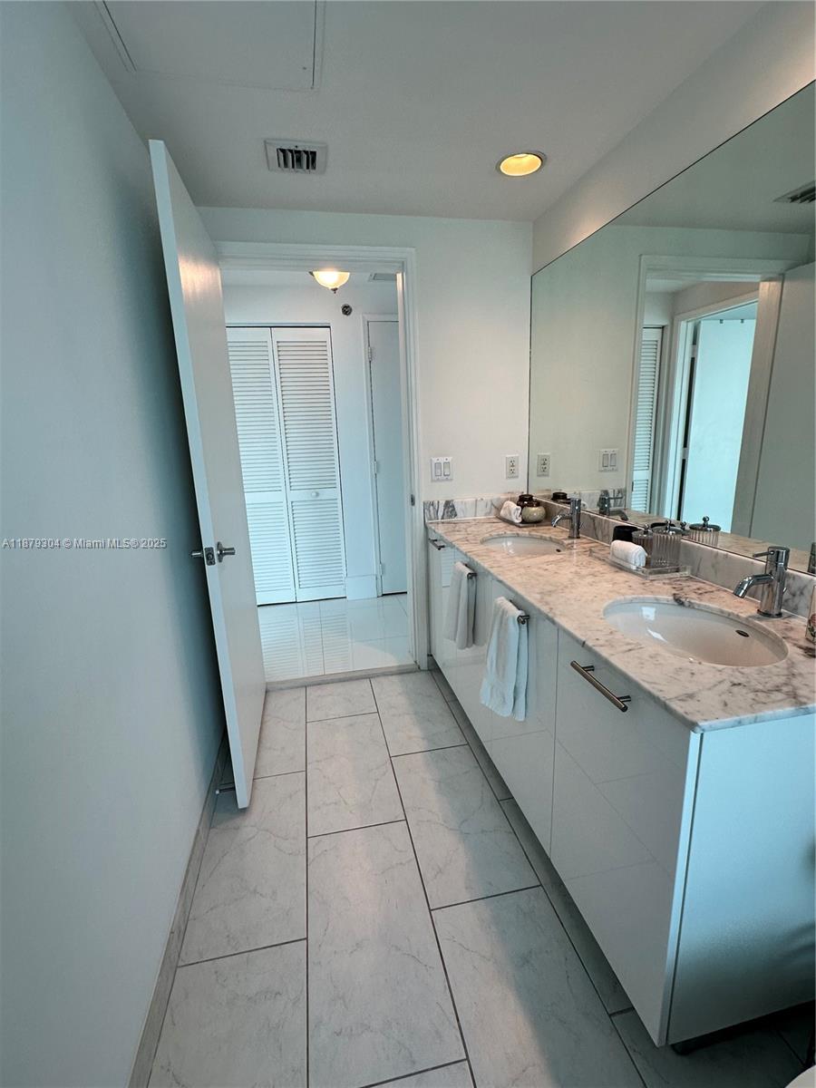 THE PLAZA - Residential Lease