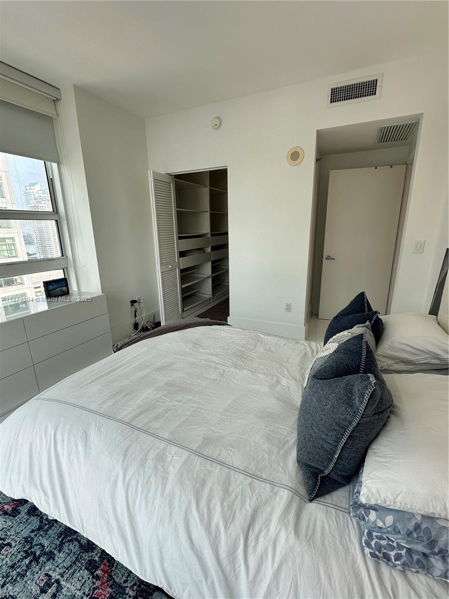 THE PLAZA - Residential Lease