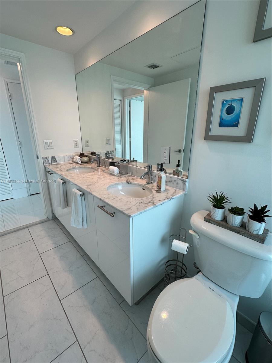 THE PLAZA - Residential Lease