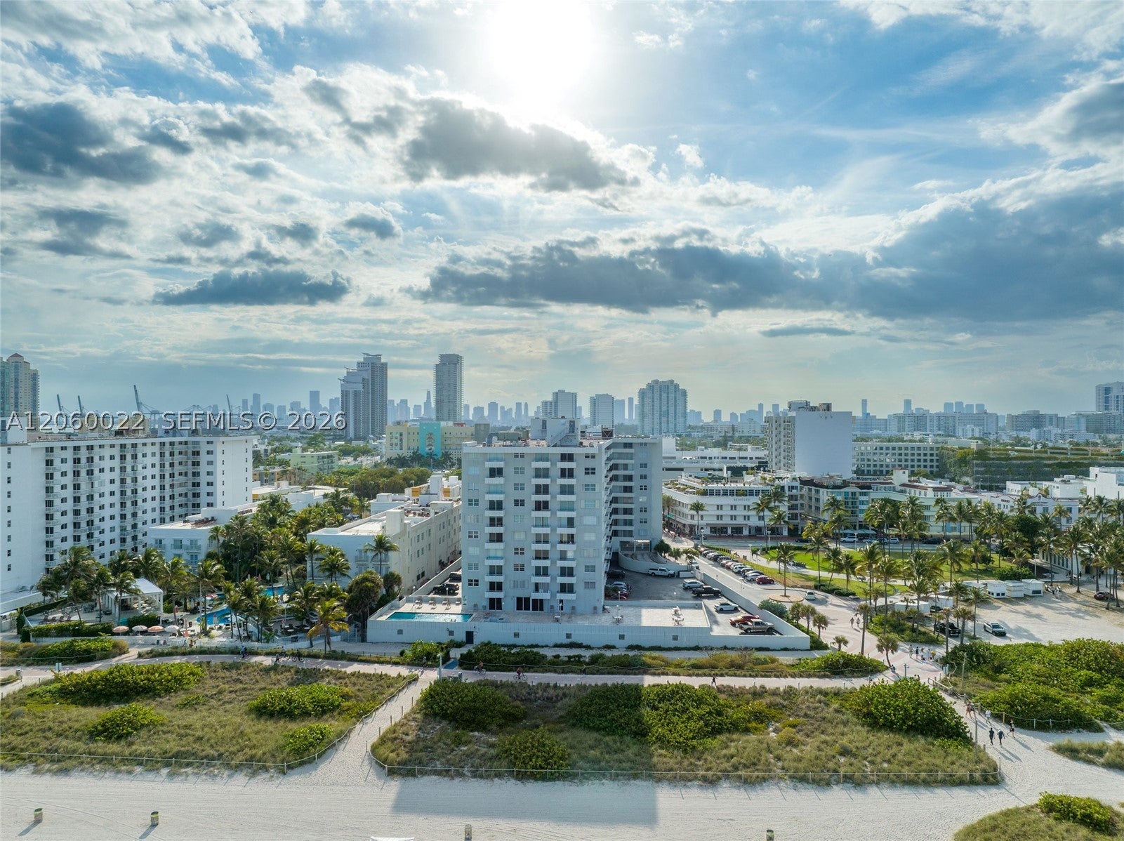 465 Ocean Dr