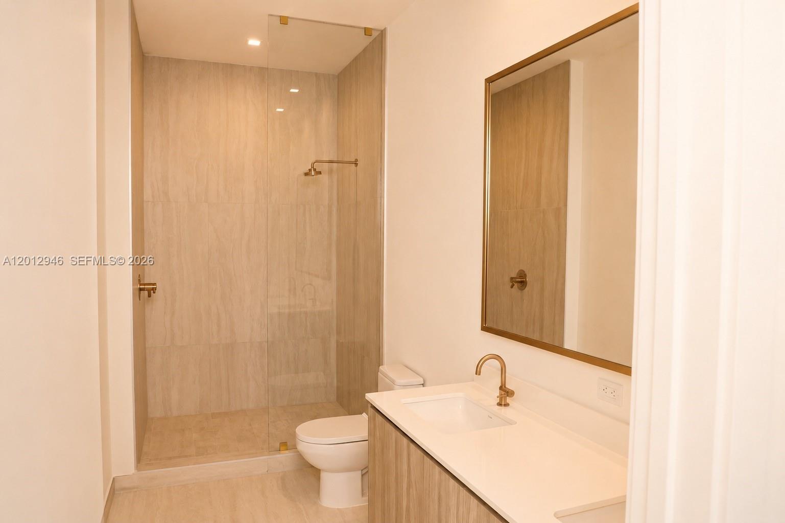VICEROY RESIDENCE - Residential Lease