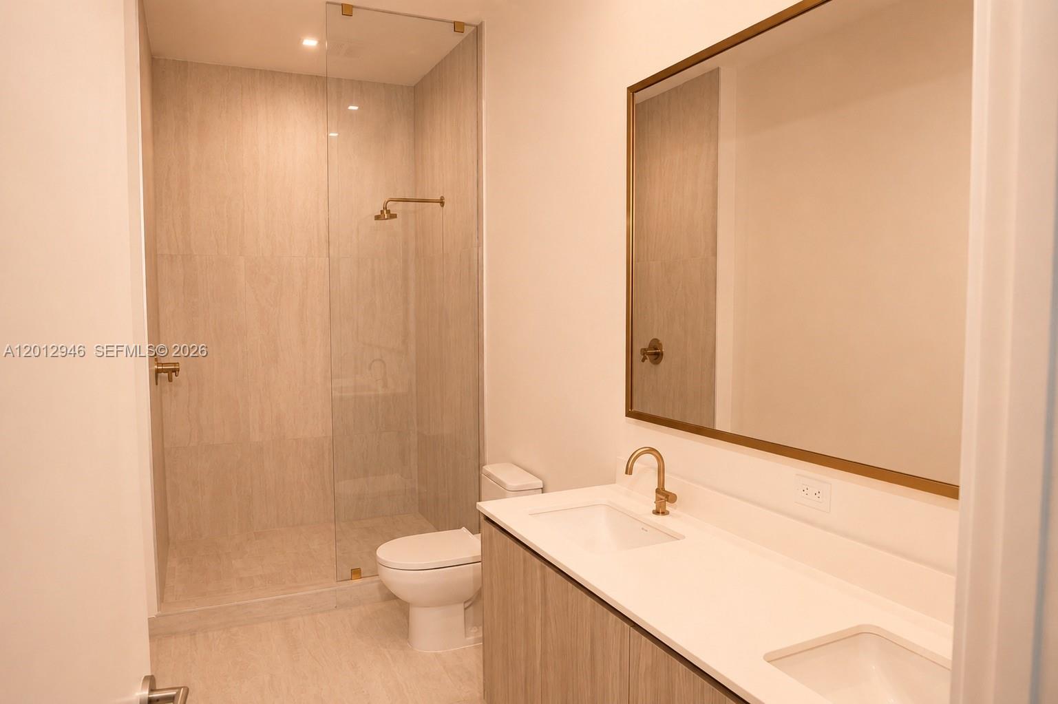 VICEROY RESIDENCE - Residential Lease