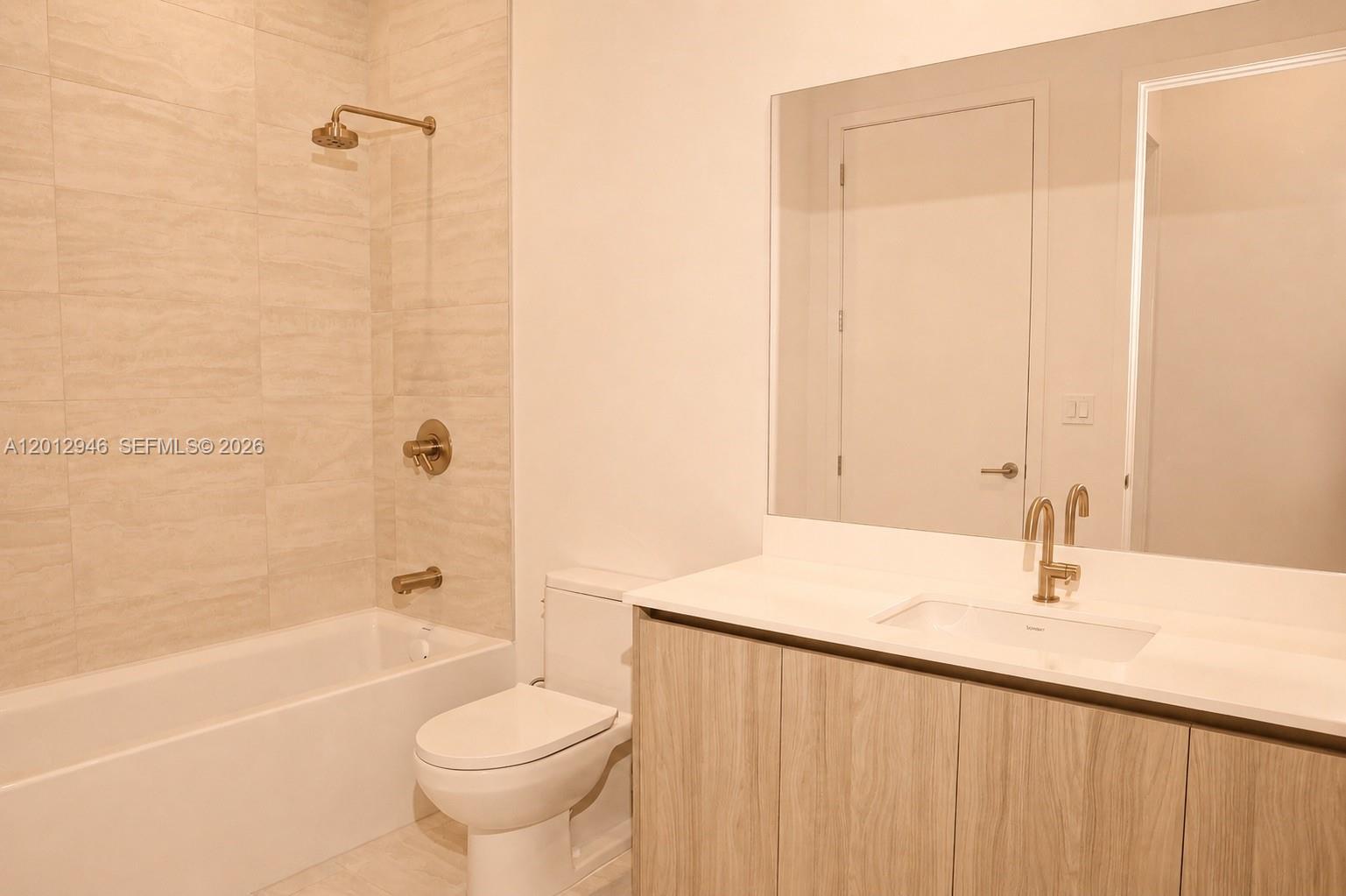 VICEROY RESIDENCE - Residential Lease