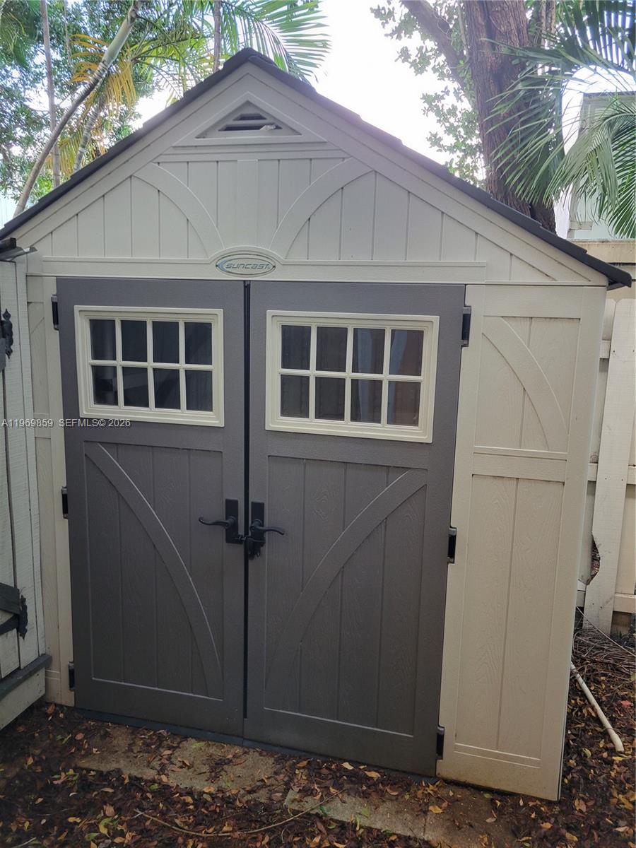 TUSCAN VILLAS CONDO - Residential Lease