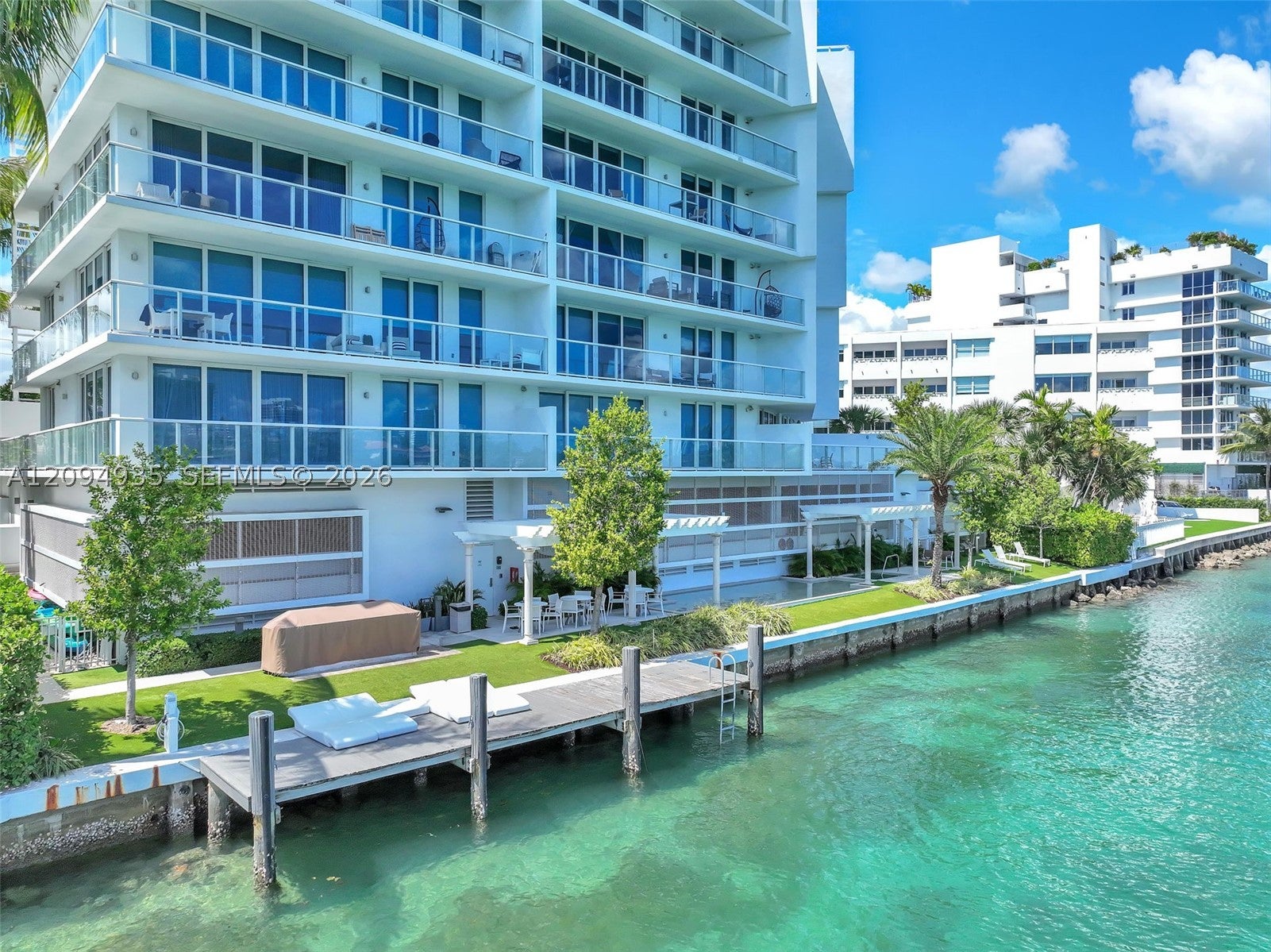 9821 E Bay Harbor Dr 501