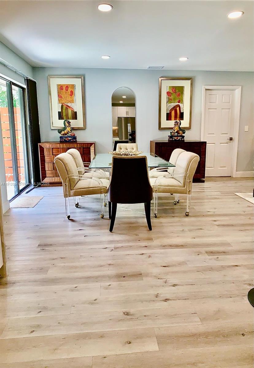 CHATEAU PARK SEC - Residential Lease