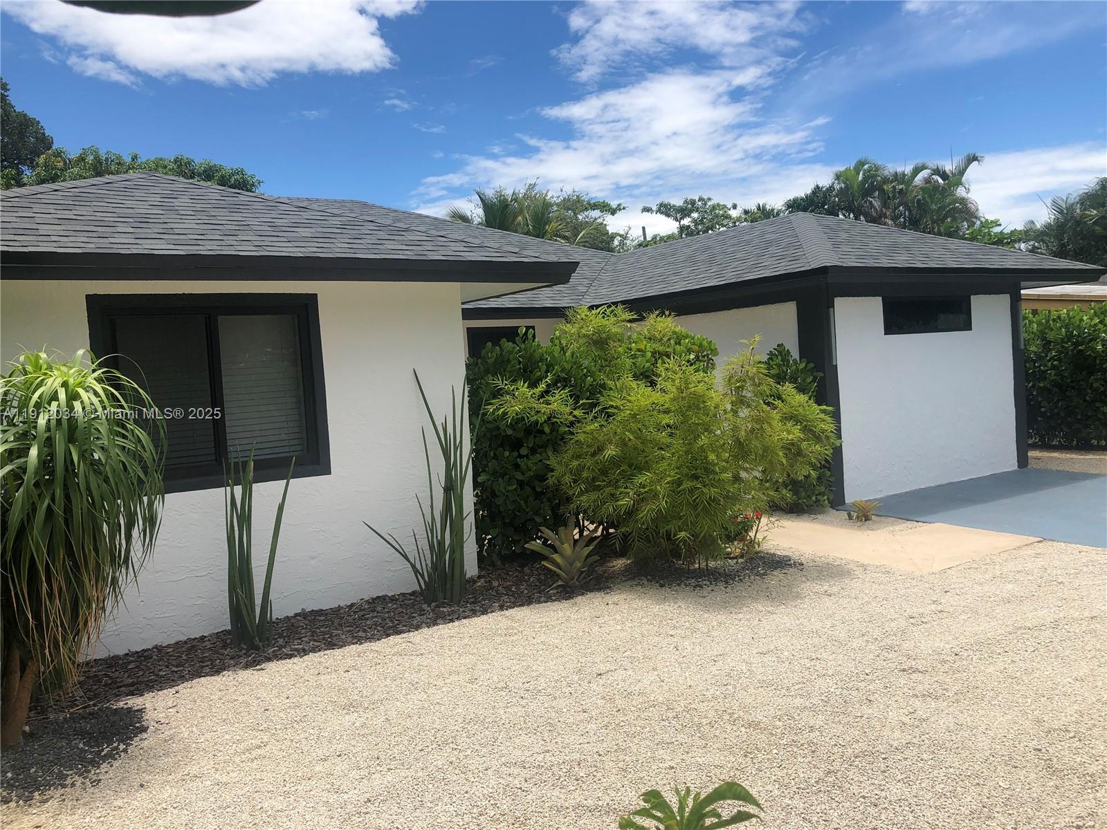 CHATEAU PARK SEC - Residential Lease