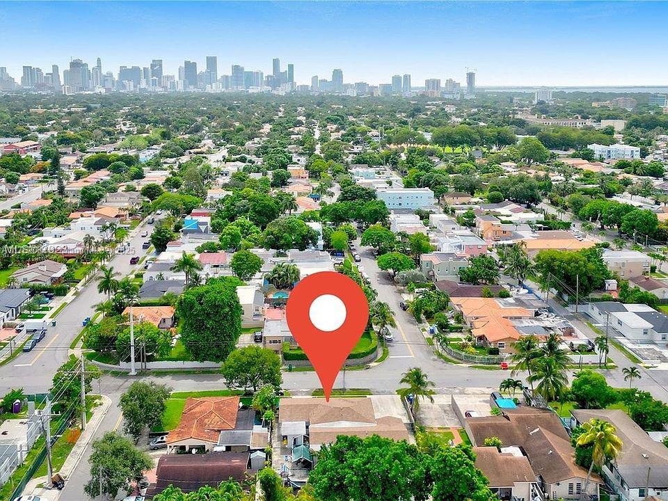 Great opportunity to invest in a Shovel-Ready property perfectly situated in a strategic location.
Property comes with approved plans to build two townhouses. Each one is 2,600 SQ FT, with 4 bedrooms, 3.5 baths and pool.
Currently it has 2 units, each with 2 bedrooms and 1 bath. In addition it has a charming in-law quarters. Property is fully rented generating $6,200.00 monthly
For more details or to schedule a viewing, please contact listing agent