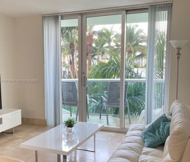 TIDES ON HOLLYWOOD BEACH - Residential