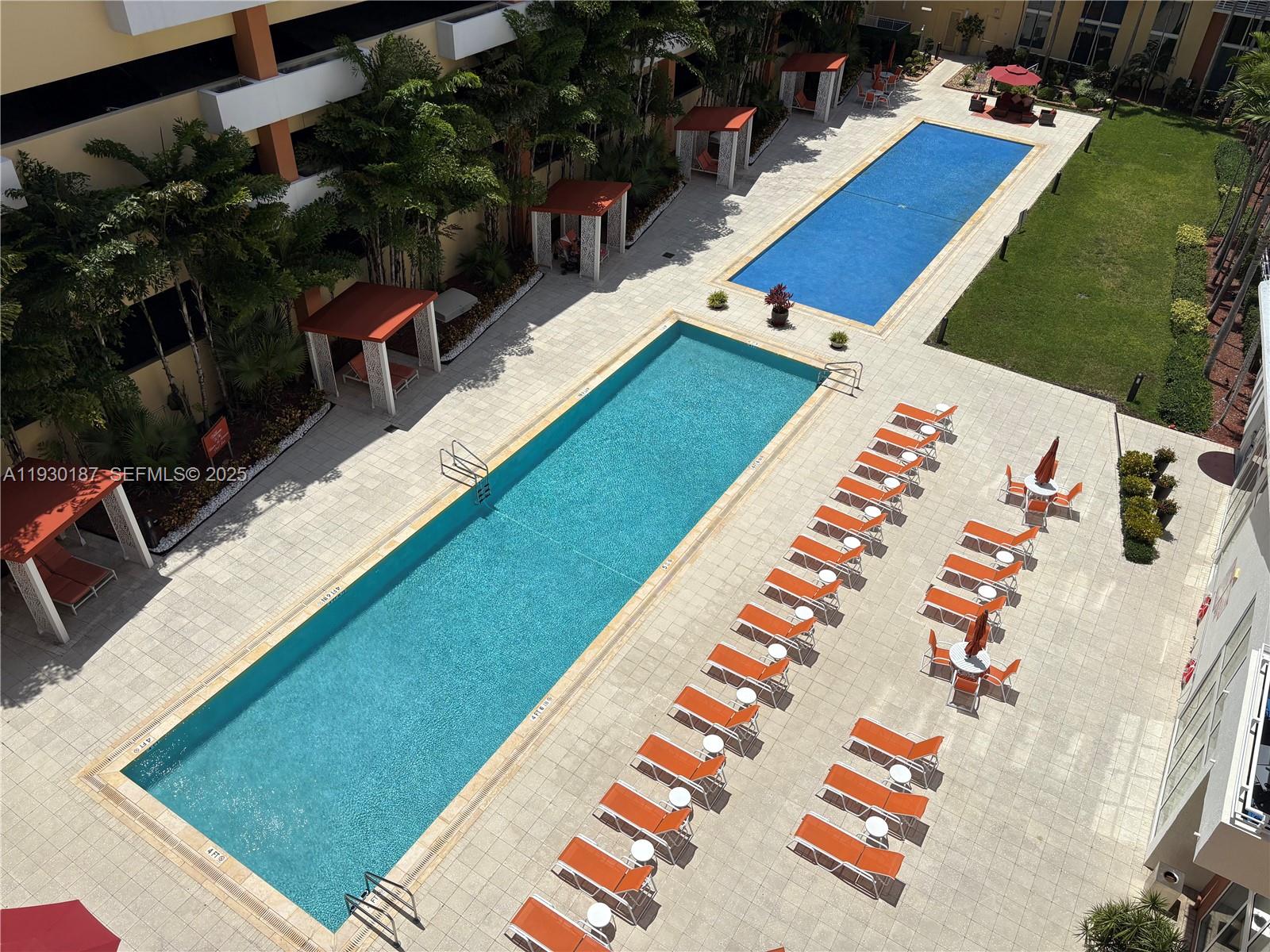 VENTURE AT AVENTURA WEST - Residential