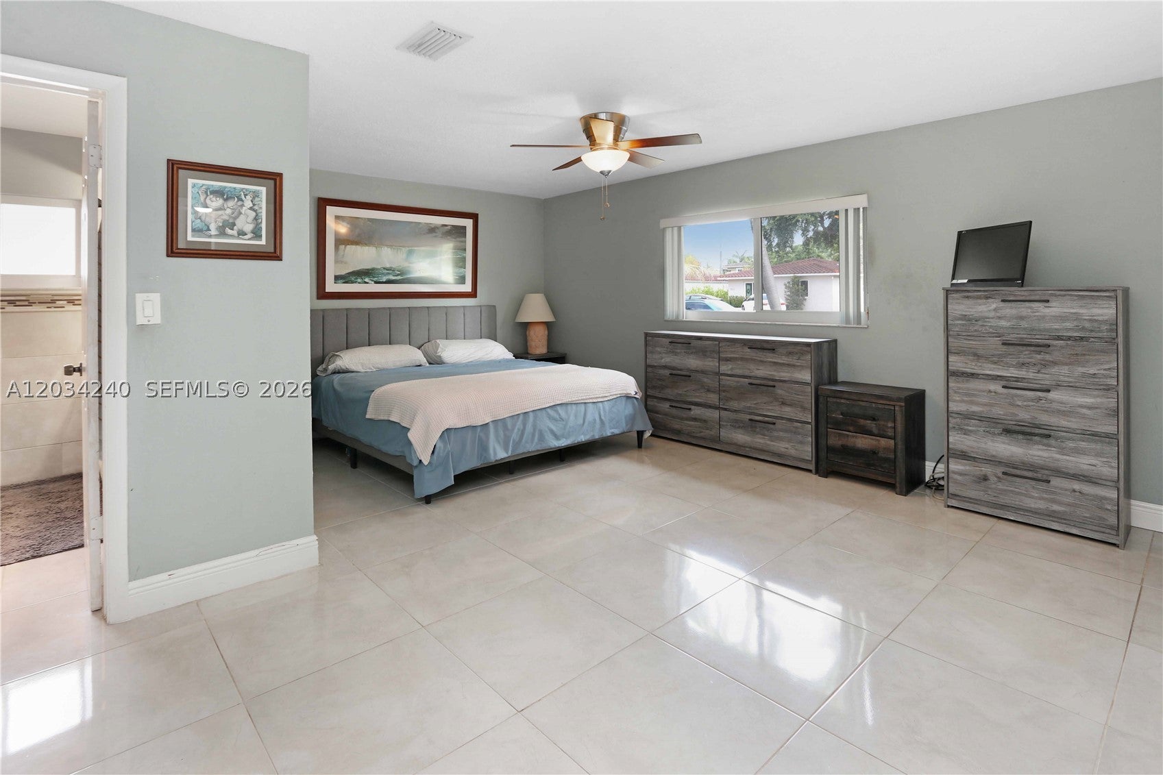 1324 Washington St, Hollywood, FL, 33019, USA, 3 Bedrooms Bedrooms, ,3 BathroomsBathrooms,Residential,Active,1324 Washington St,A12034240
