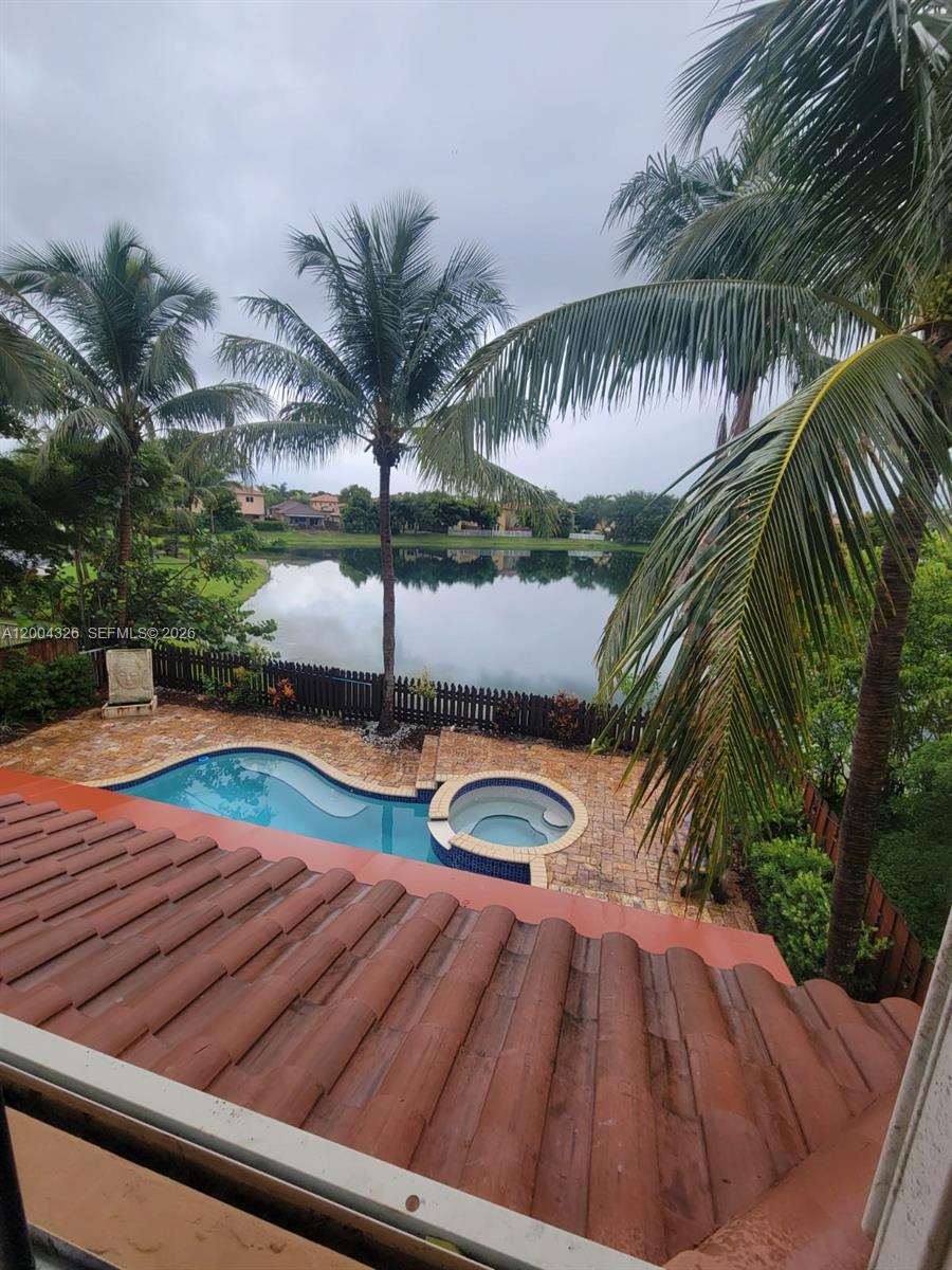 MIRENS PLACE - Residential