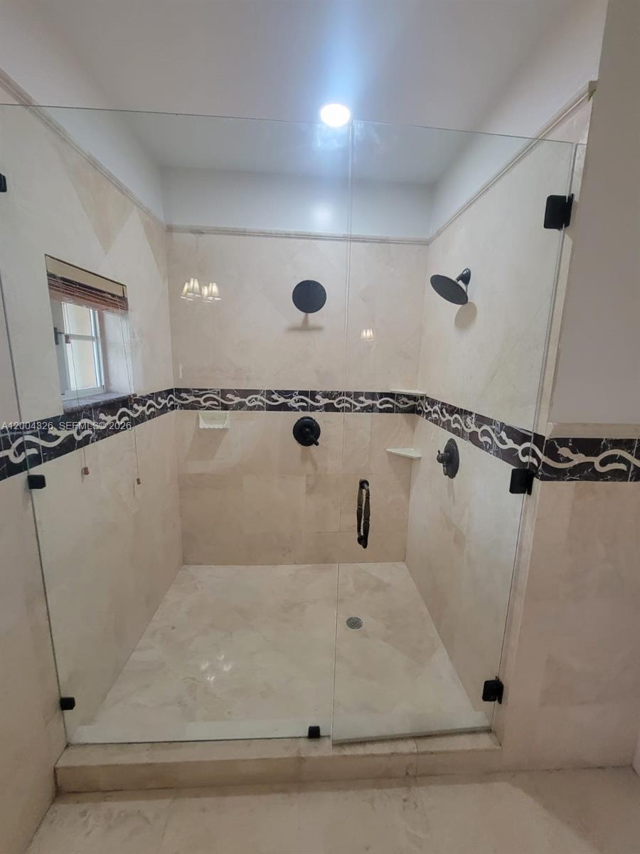 MIRENS PLACE - Residential