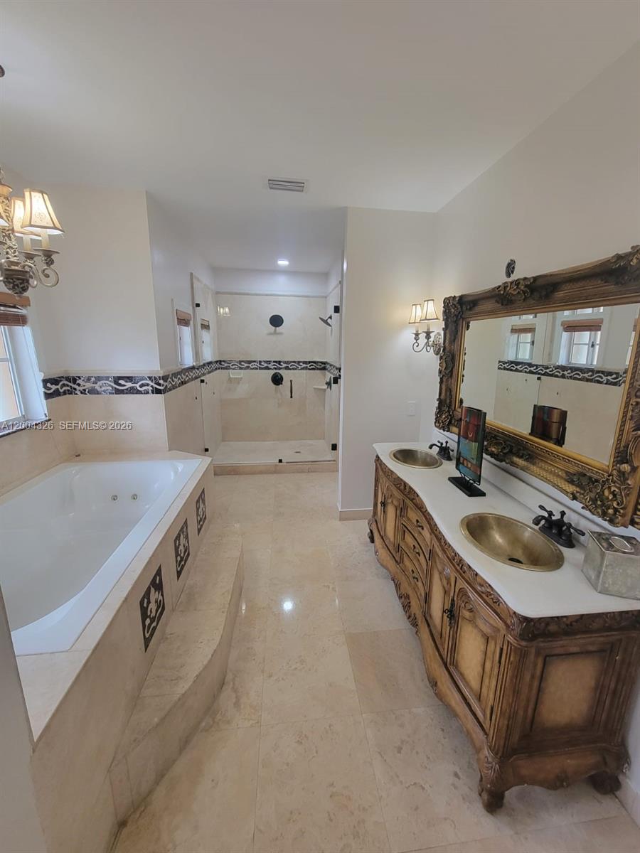 MIRENS PLACE - Residential