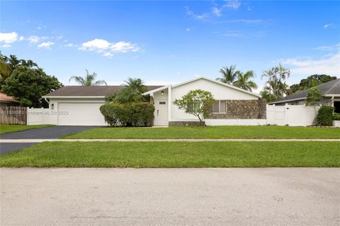 Photo of 20847 Sugarloaf Ln, Boca Raton, FL 33428 (MLS # A11888563)