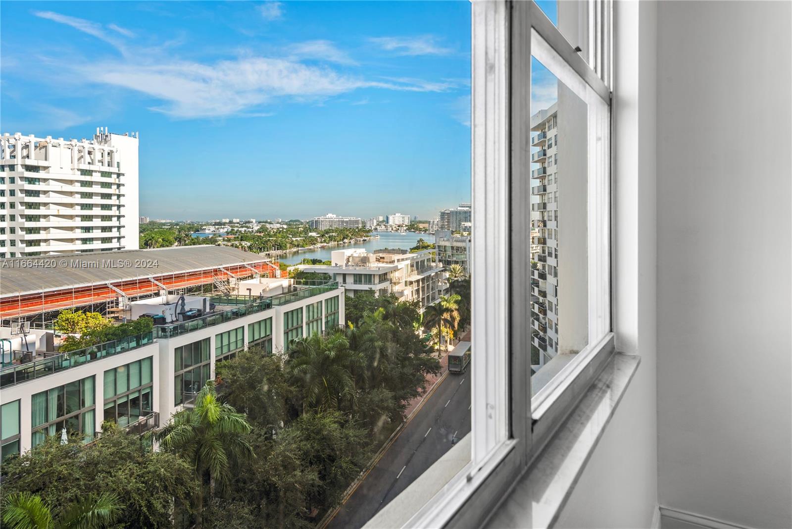 MAISON GRANDE CONDO - Residential