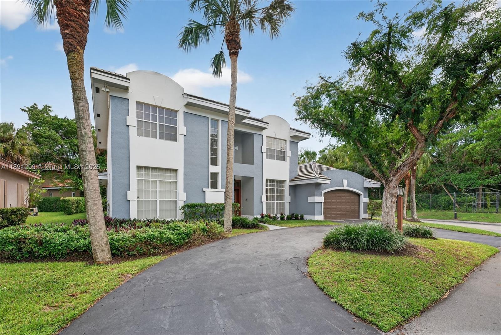 WOODSIDE VILLAGE SEC ONE - Residential
