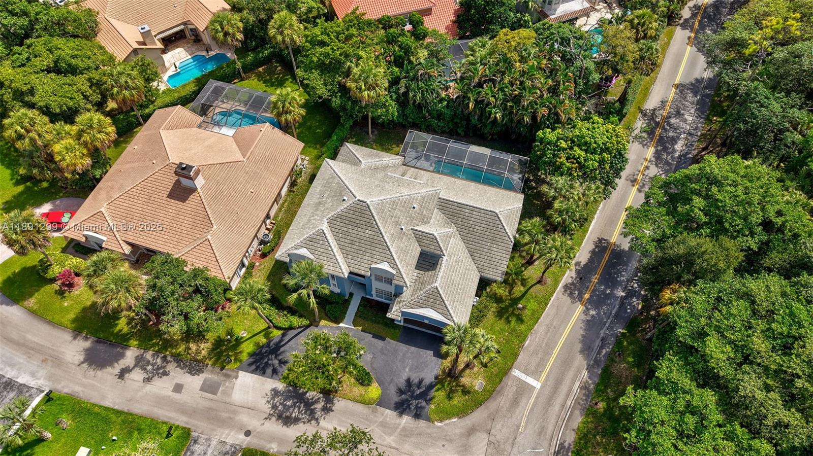WOODSIDE VILLAGE SEC ONE - Residential