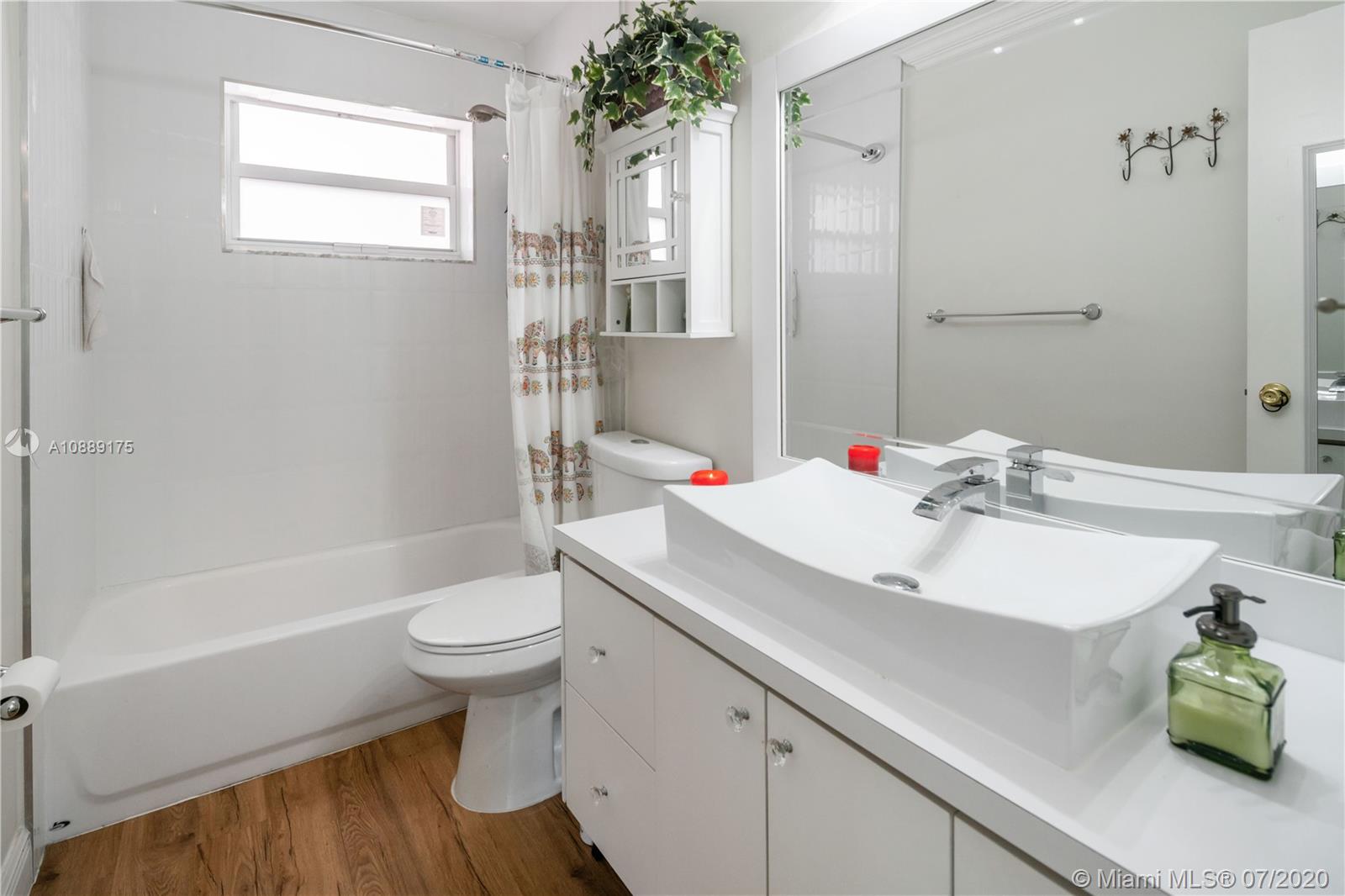 NORTH ANDREWS GARDENS - Residential