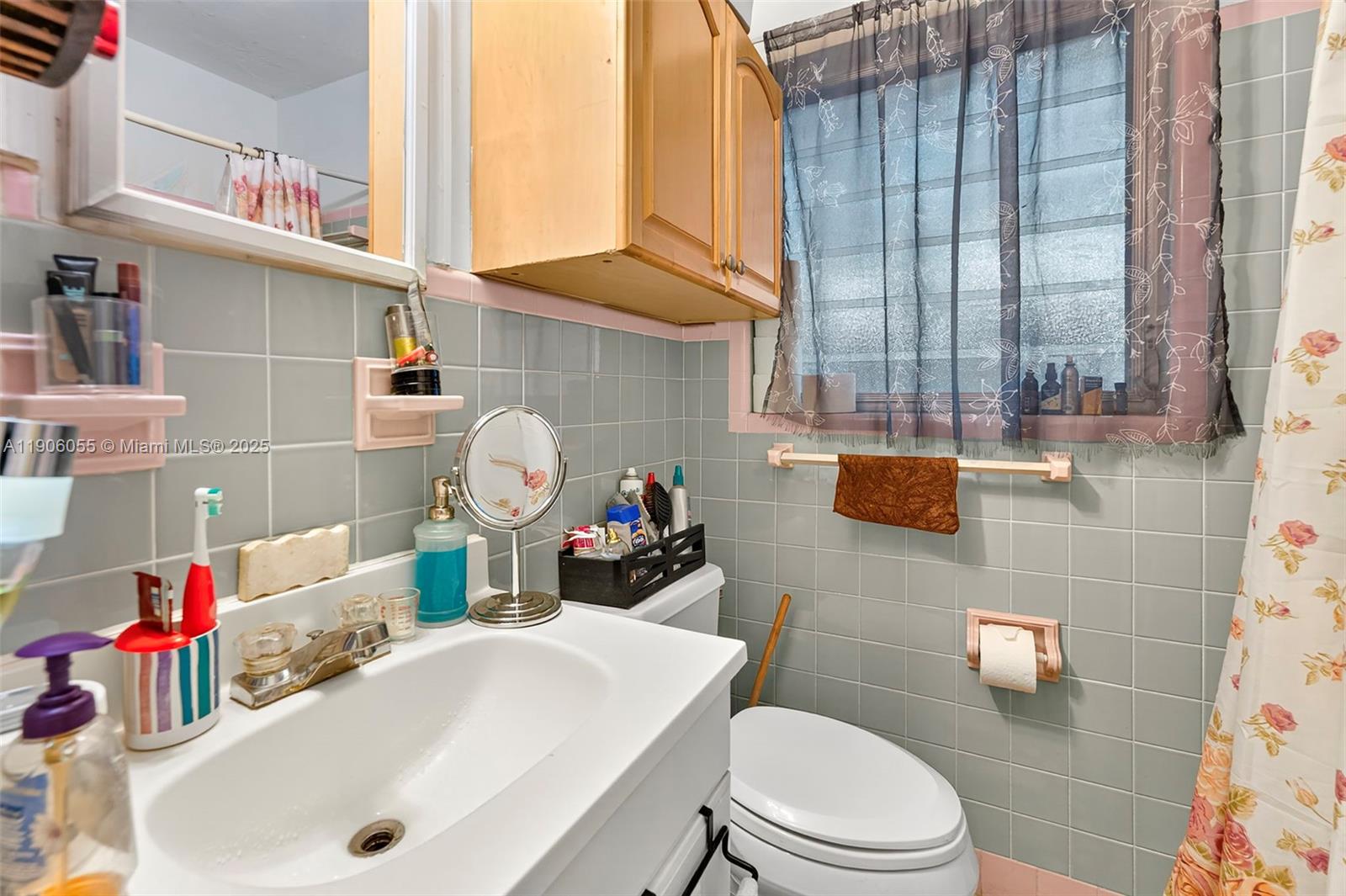 LAKE RIDGE - Residential Income