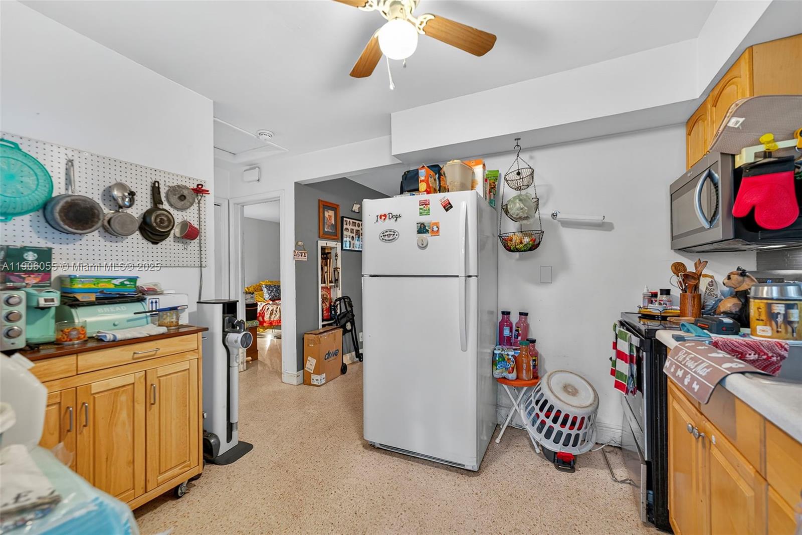 LAKE RIDGE - Residential Income