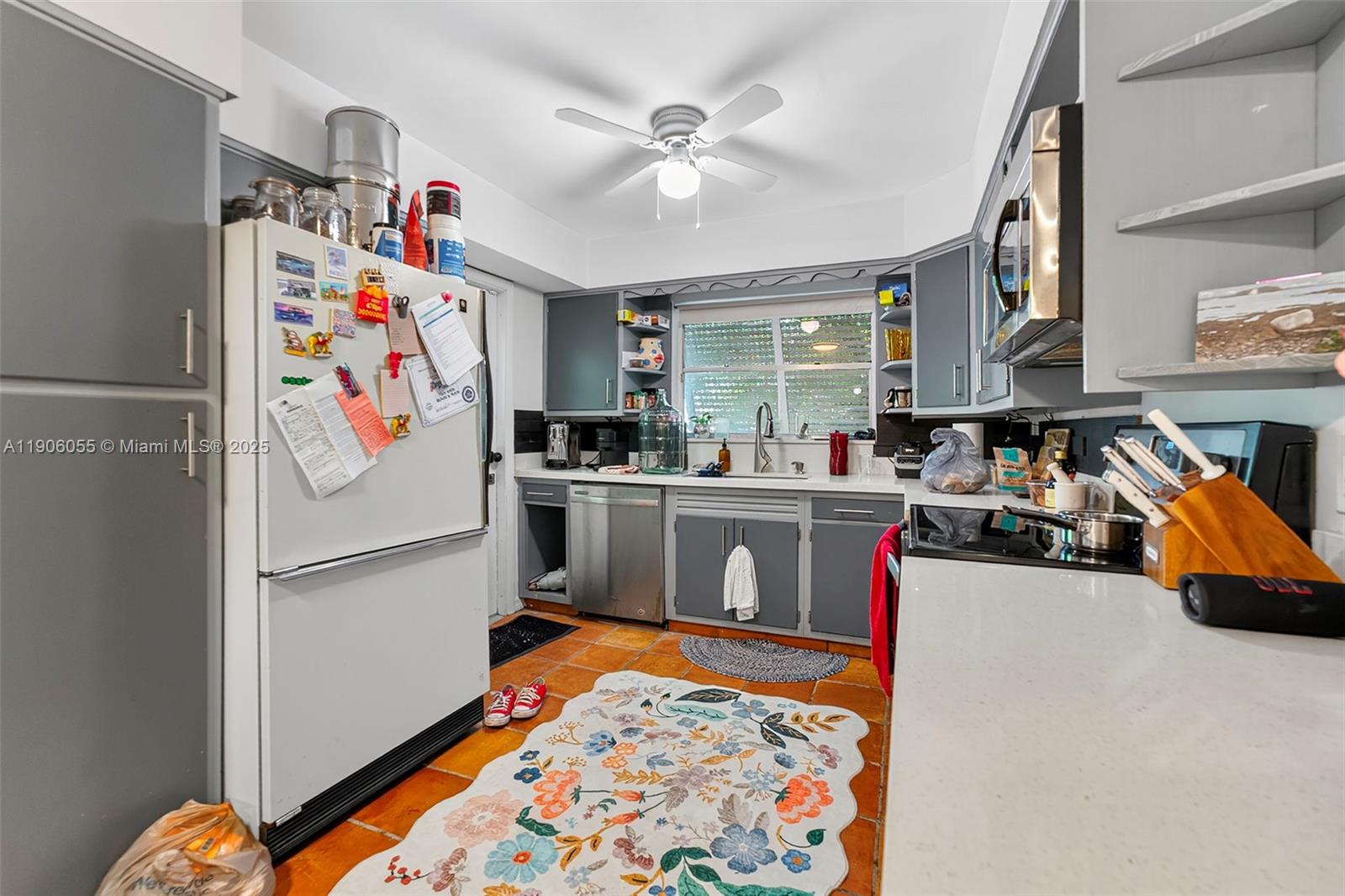 LAKE RIDGE - Residential Income